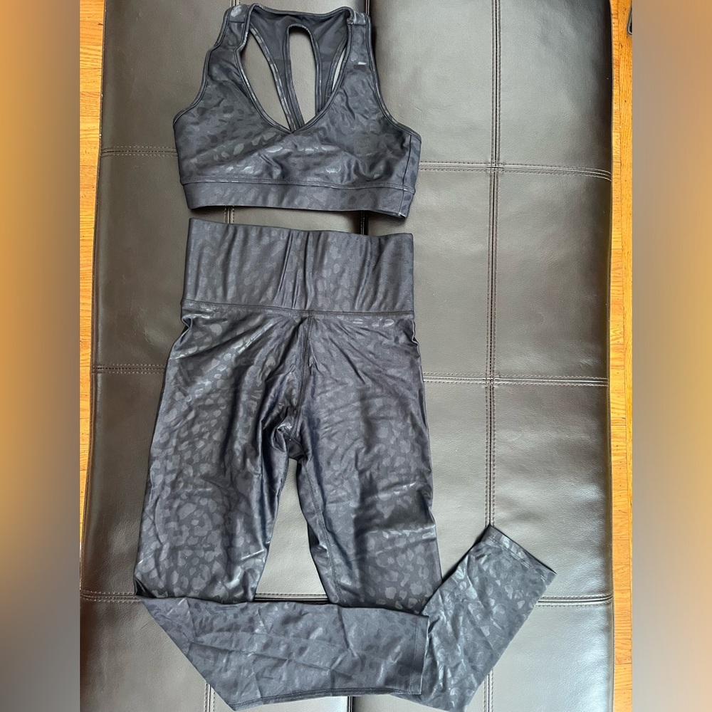 Carbon 38 black cheetah, print, set size small